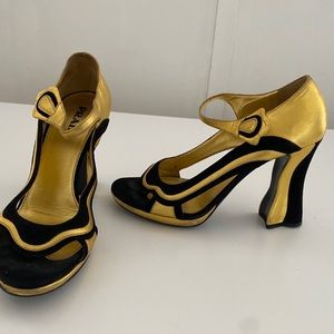 PRADA High heels size 7, Black and gold